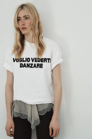 Футболка с надписью спереди- Заказать в России