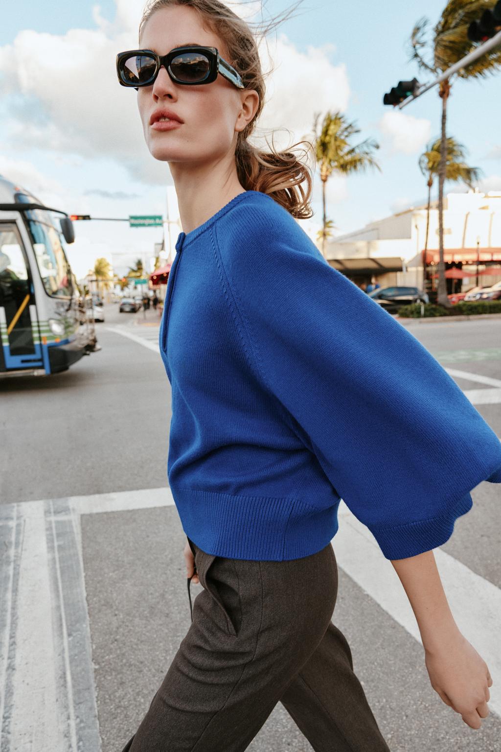 СВИТЕР С ШИРОКИМИ РУКАВАМИ