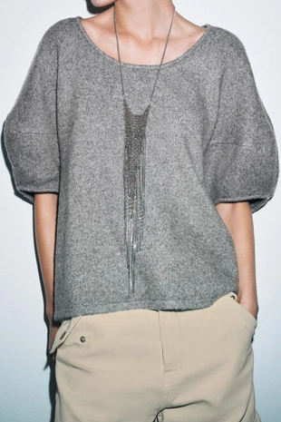 Свободный свитер из трикотажа- Заказать в России