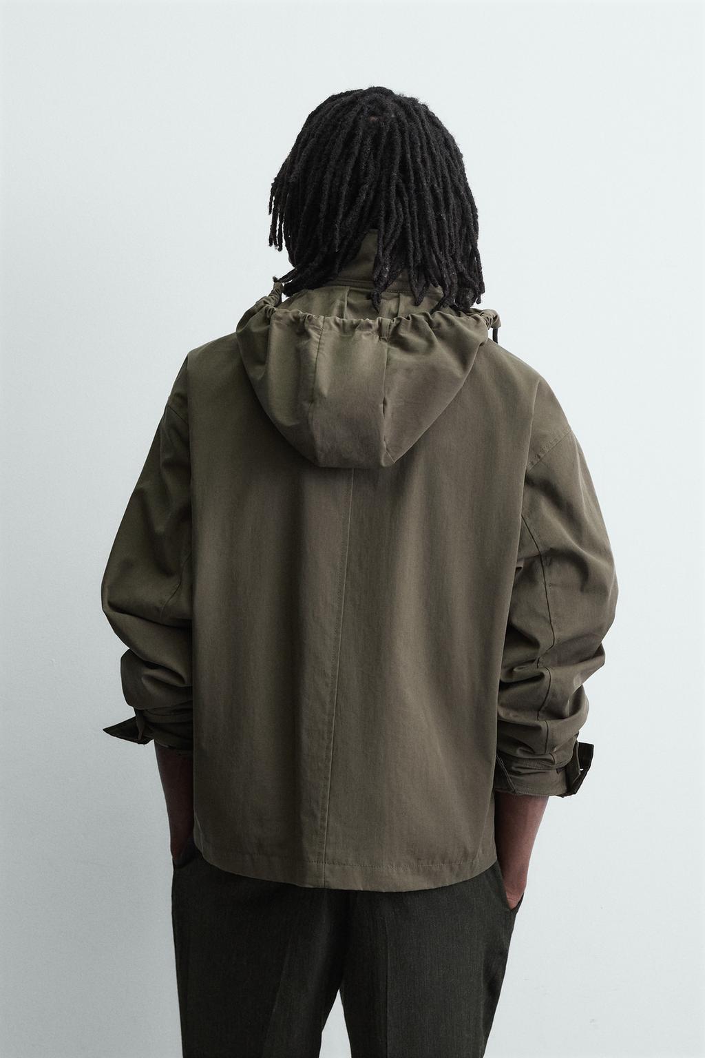 ЛЕГКАЯ КУРТКА С КАРМАНАМИ