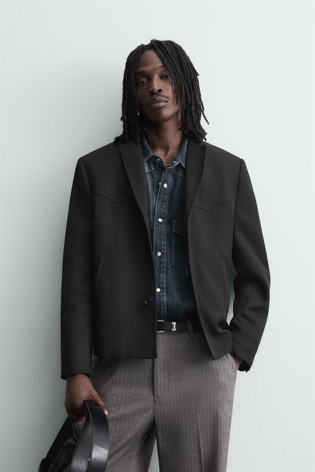 БЛЕЙЗЕР ИЗ РЕЛЬЕФНОЙ ТКАНИ