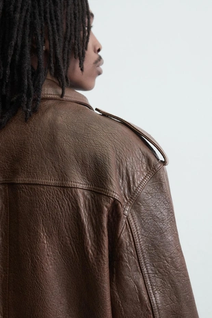 Кожаная куртка оверсайз в байкерском стиле- Заказать в России