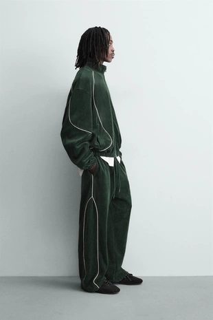 Велюровая куртка с оторочкой- Заказать в России