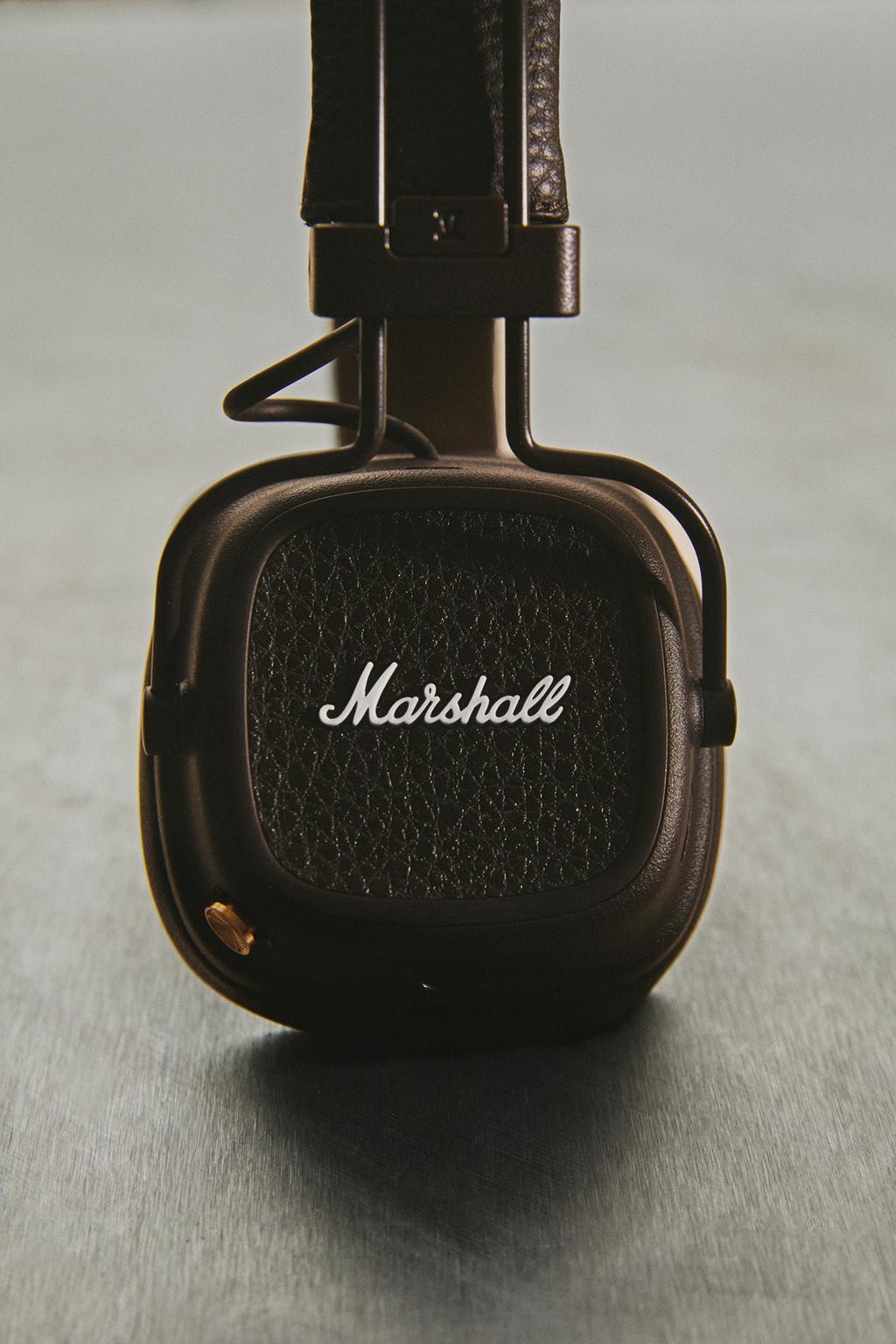 Беспроводные наушники marshall major v
