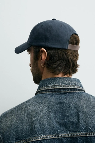 Кепка с вышитой надписью- Заказать в России