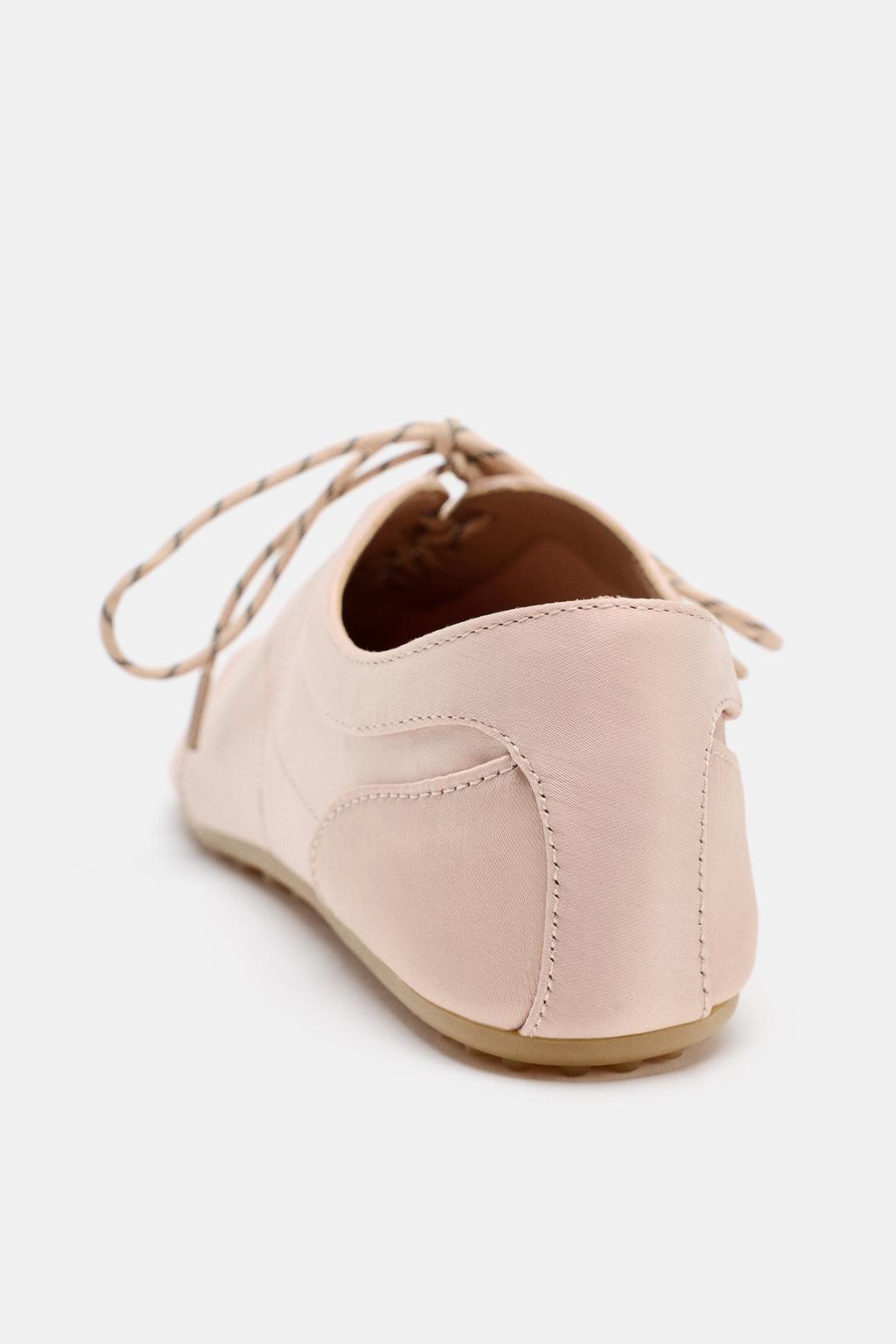 СПОРТИВНЫЕ БАЛЕТКИ СО ШНУРОВКОЙ