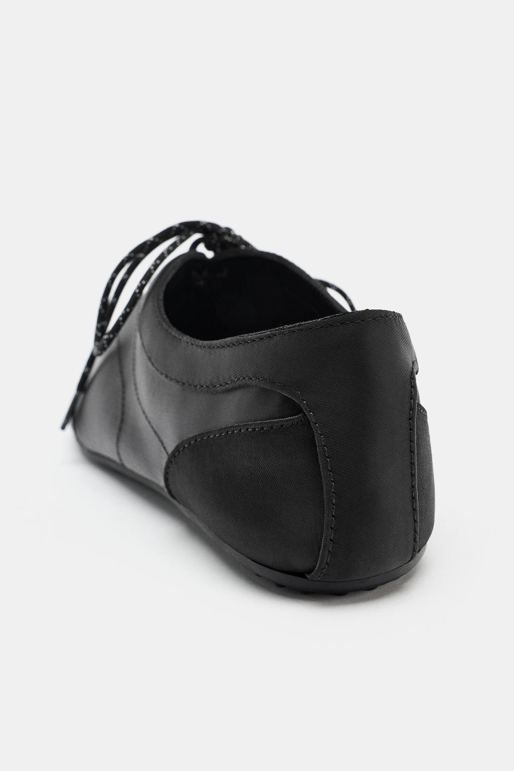 СПОРТИВНЫЕ БАЛЕТКИ СО ШНУРОВКОЙ