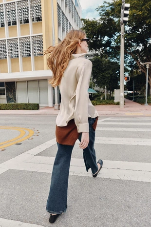 Атласная рубашка с асимметричным низом- Заказать в России