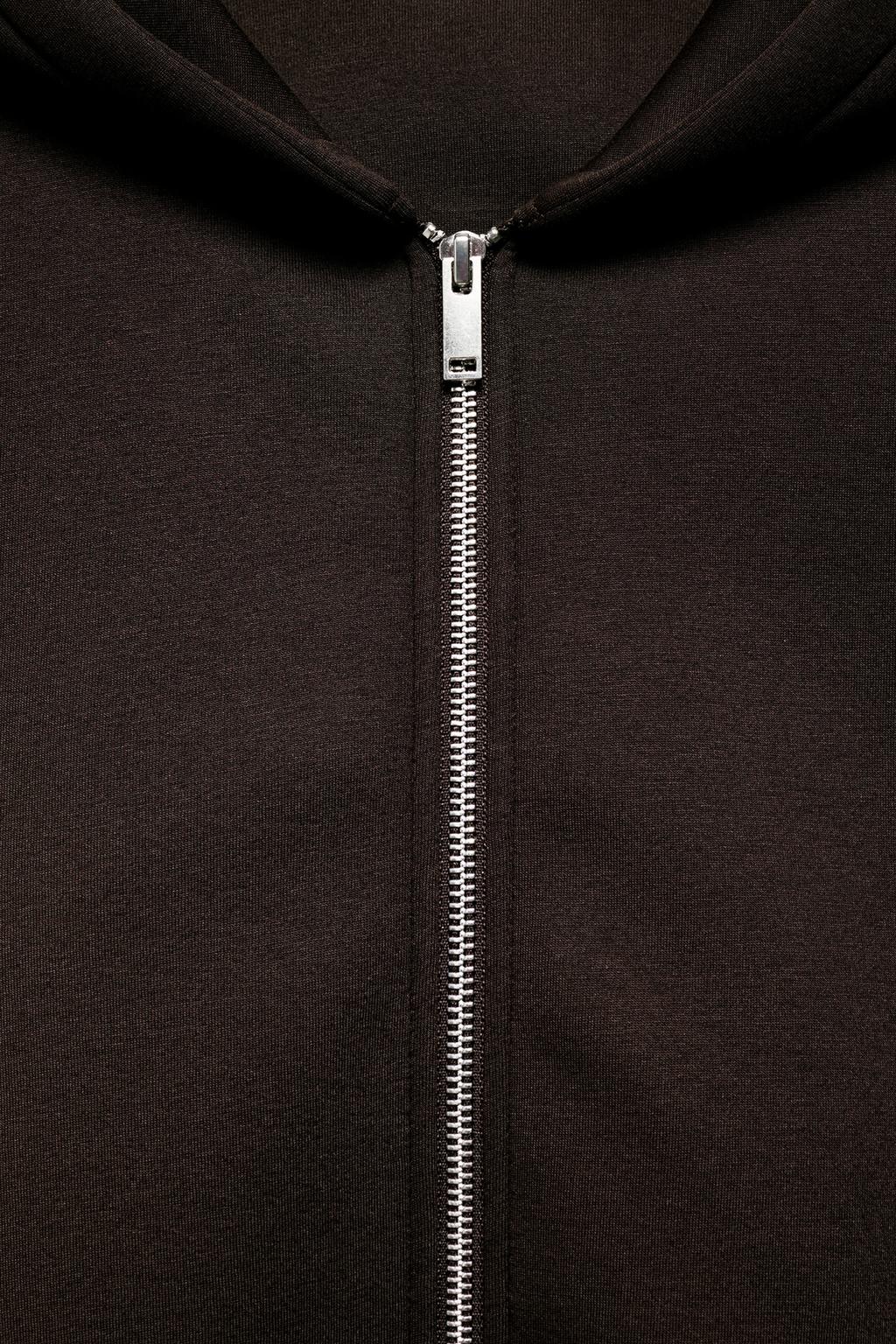 ТОЛСТОВКА С КАПЮШОНОМ ИЗ НЕОПРЕНОВОЙ ТКАНИ