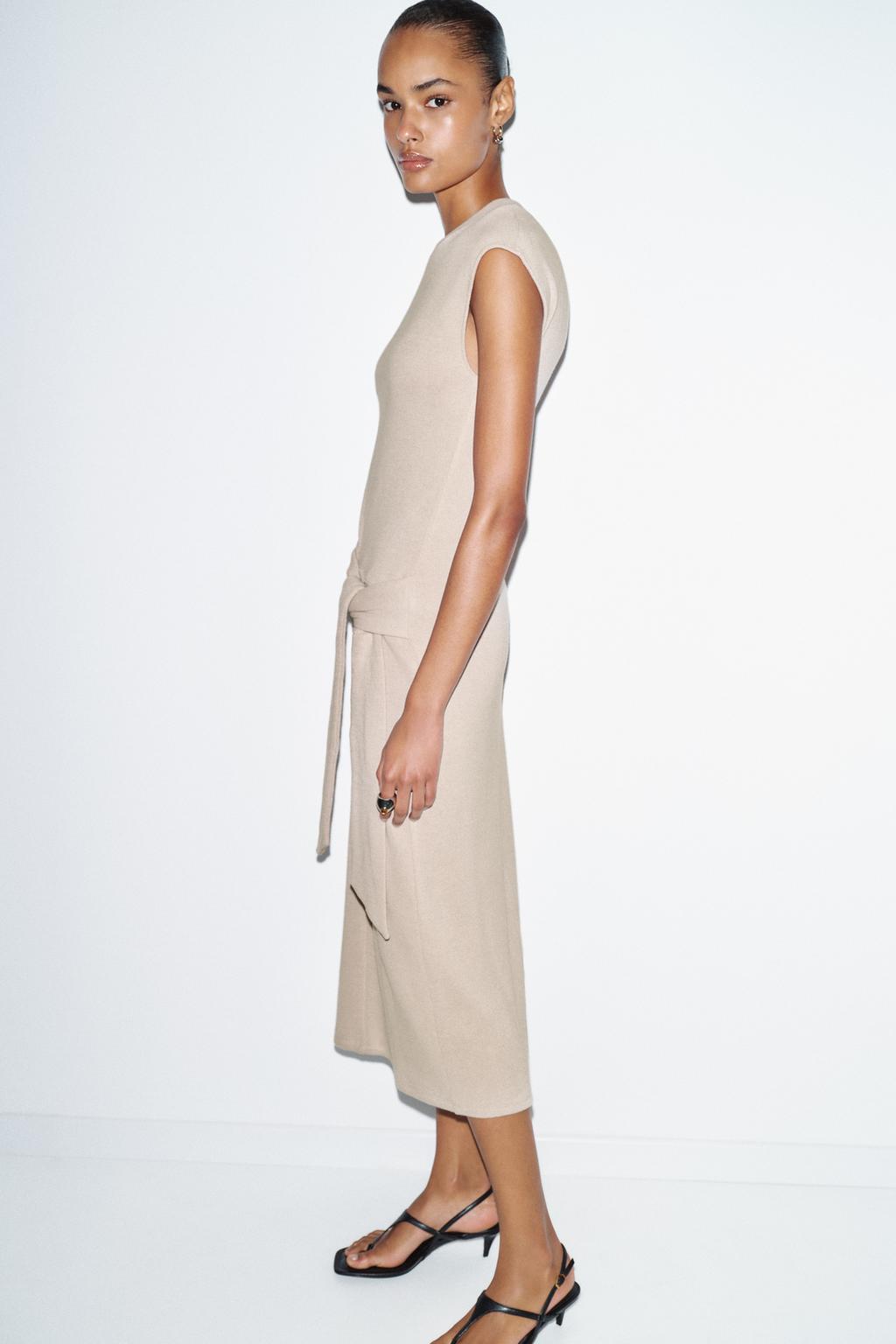 МЯГКОЕ ПЛАТЬЕ С УЗЛОМ