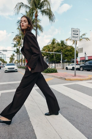 Двубортный блейзер с подплечниками- Заказать в России