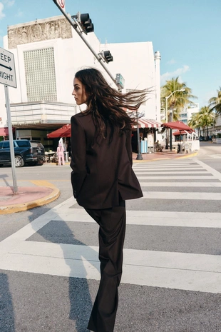 Двубортный блейзер с подплечниками- Заказать в России