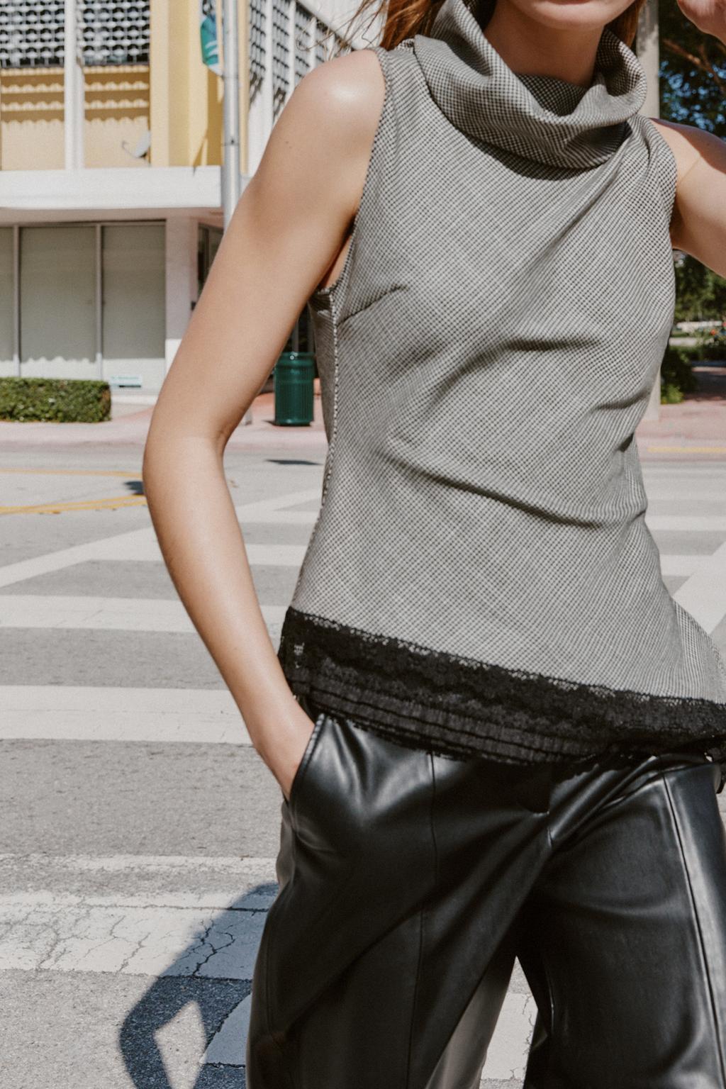 ТОП С УЗОРОМ «ГУСИНАЯ ЛАПКА», АСИММЕТРИЧНЫЙ НИЗ И КРУЖЕВО