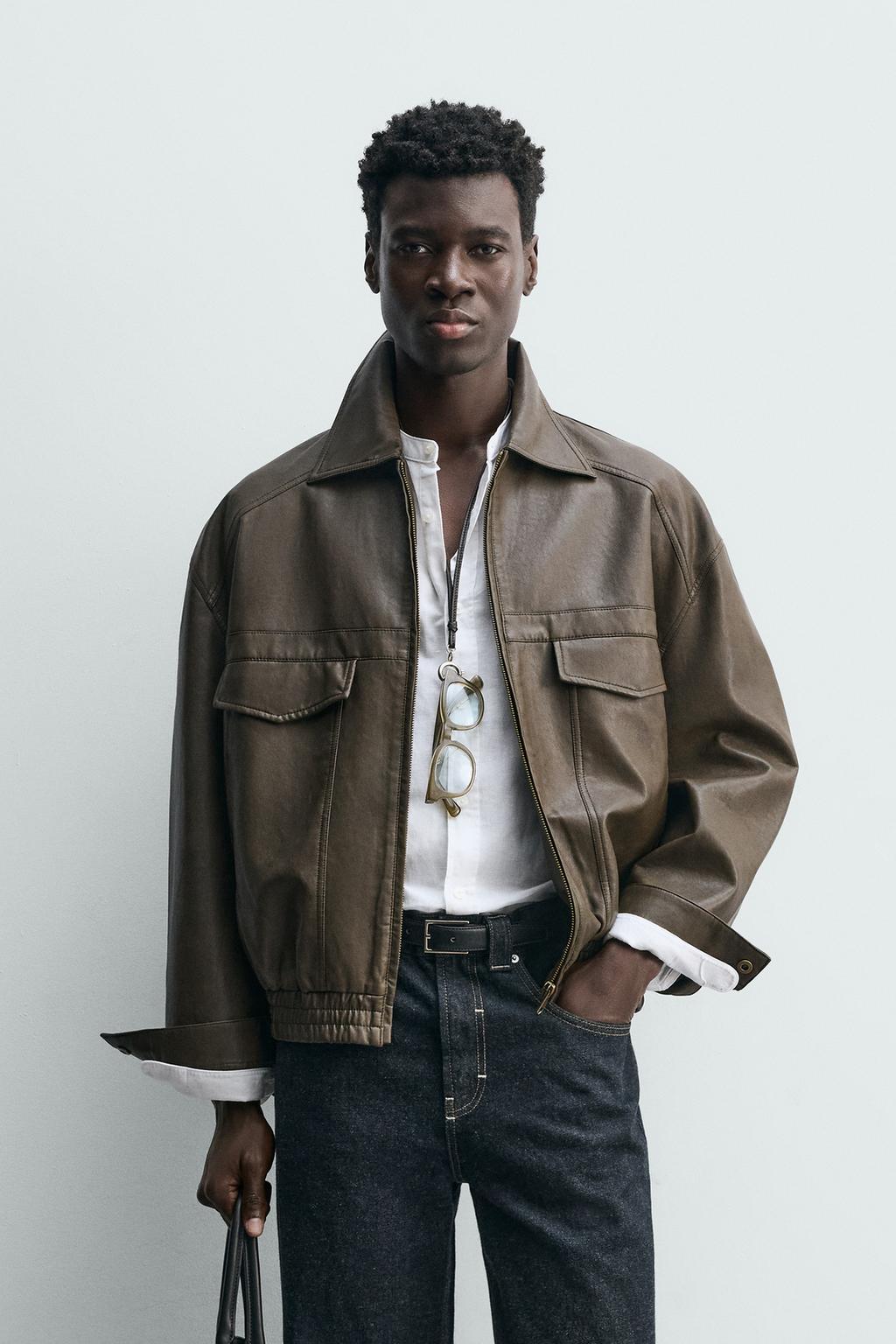 БОМБЕР ИЗ ИСКУССТВЕННОЙ КОЖИ