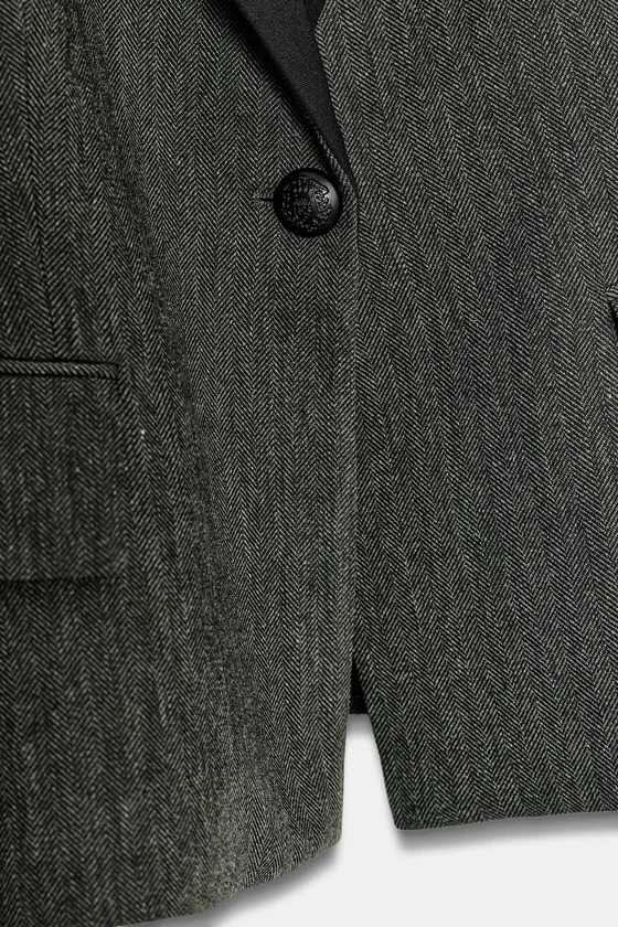 БЛЕЙЗЕР ИЗ СМЕСОВОЙ ТКАНИ В ЕЛОЧКУ — коллекция Zara «ZW»