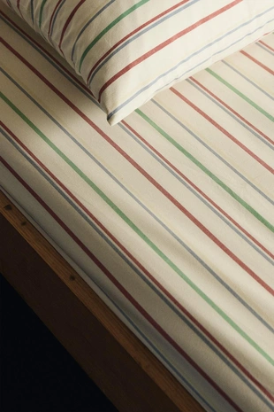 Детский простынь с полосками разных цветов с резинкой- Заказать в России