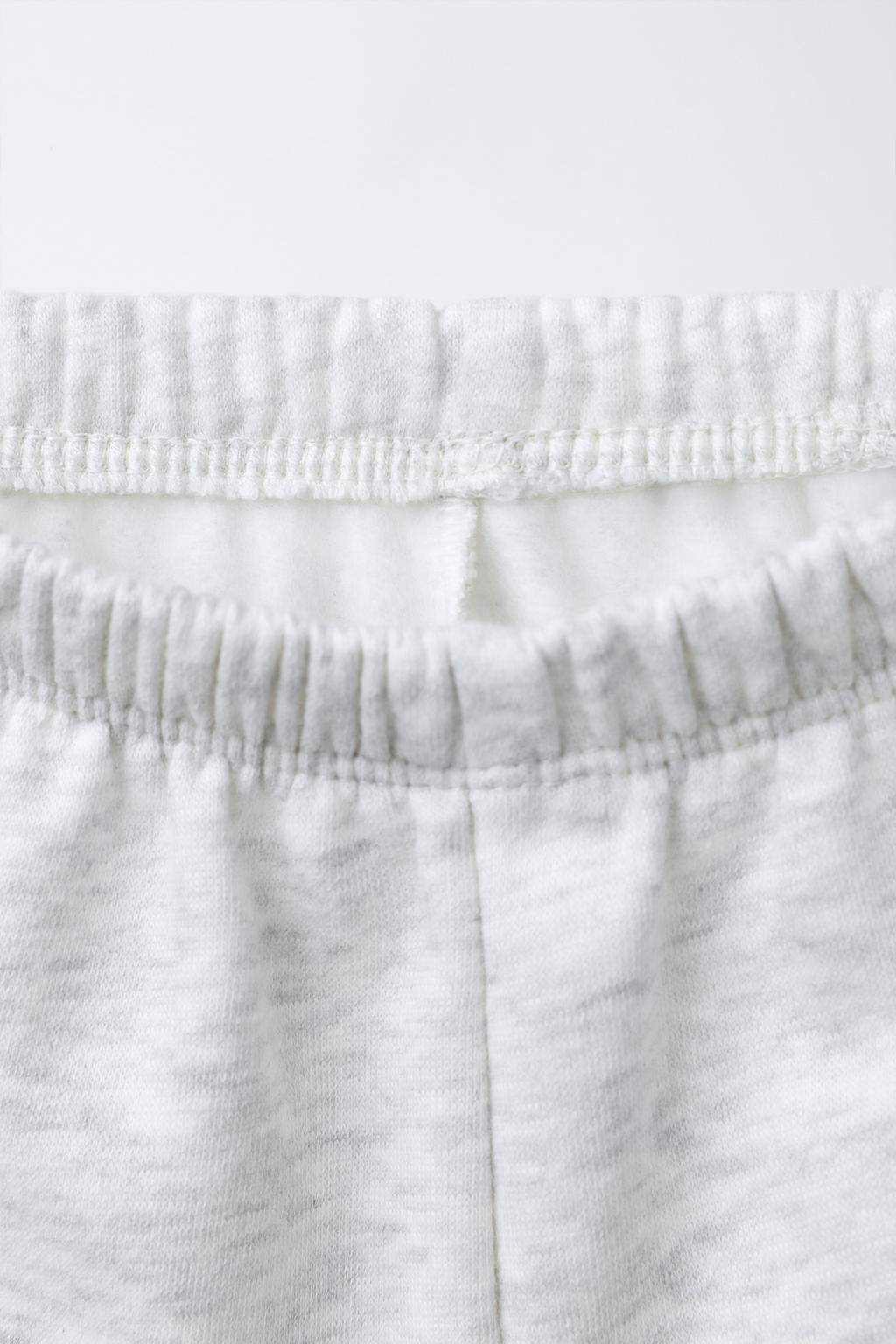 КОМПЛЕКТ ИЗ ТОЛСТОВКИ И БРЮК С НАДПИСЬЮ