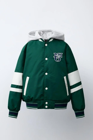 Нейлоновый бомбер с надписью и съемным капюшоном- Заказать в России