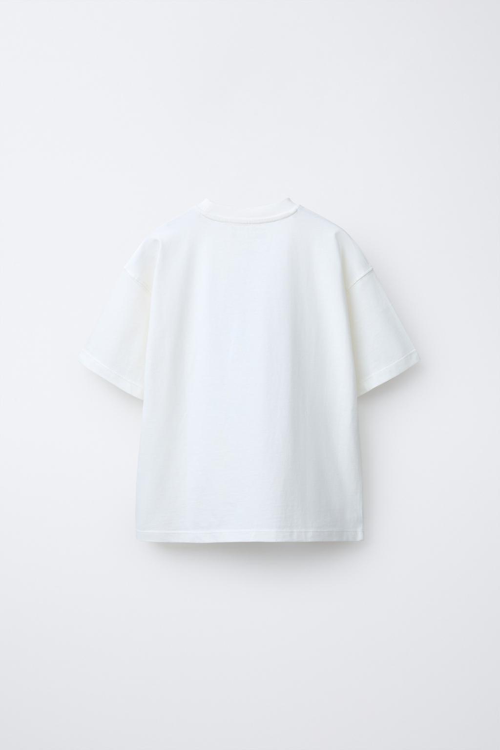 ФУТБОЛКА С ГРАФФИТИ КУКЛА