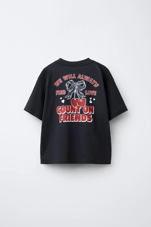 Футболка с принтом «сердечки»