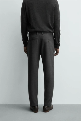 Брюки чинос из комфортной рельефной ткани