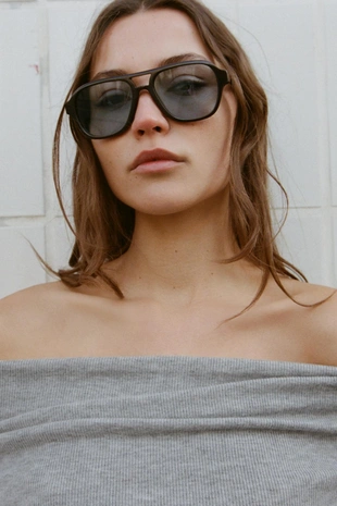 Свитер с открытыми плечами- Заказать в России