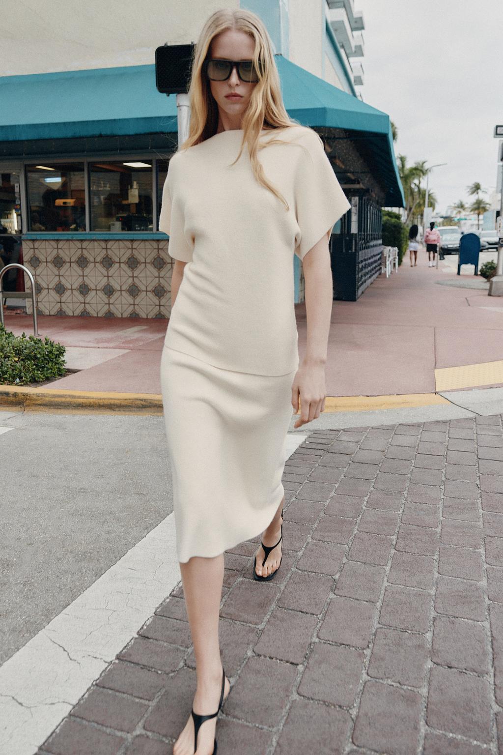 СВИТЕР С ШИРОКИМИ РУКАВАМИ