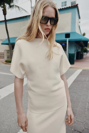 Свитер с широкими рукавами- Заказать в России