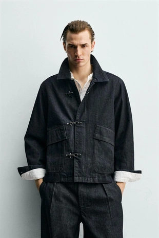 Джинсовая куртка с металлическими застежками- Заказать в России