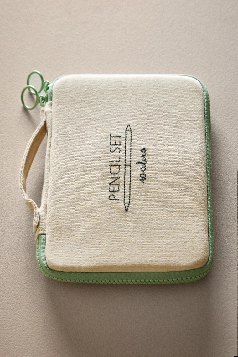 Детский набор из 20 цветных карандашей