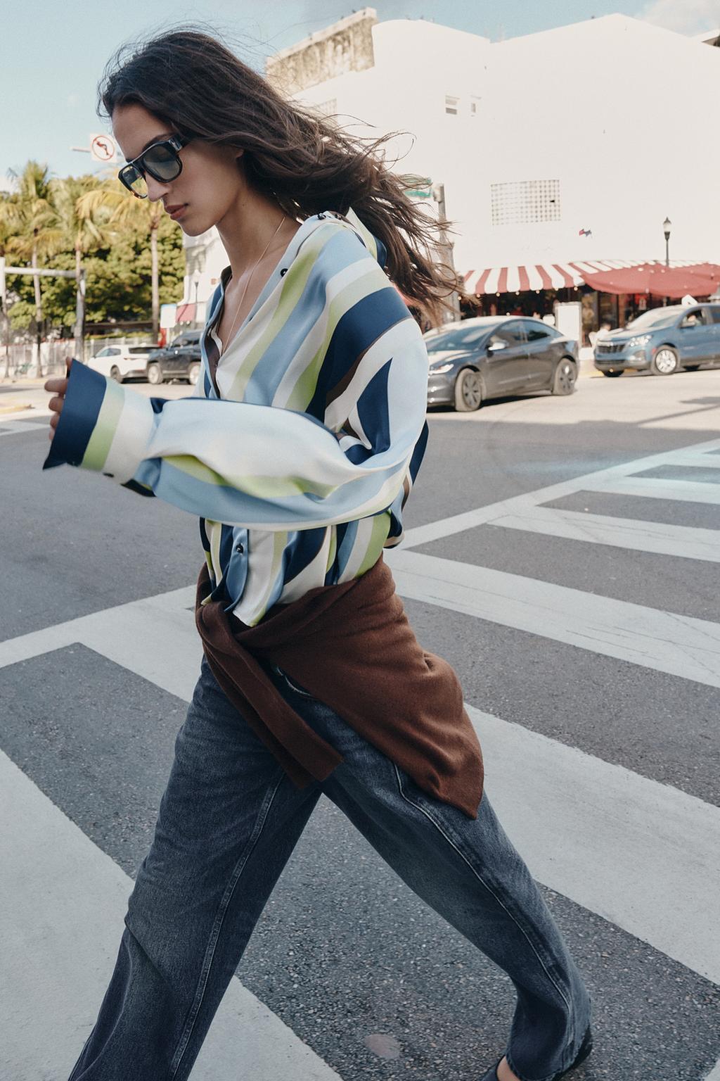 АТЛАСНАЯ РУБАШКА В ПОЛОСКУ