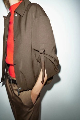 Бомбер с подвернутыми рукавами- Заказать в России