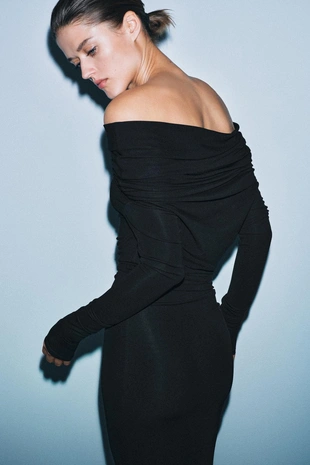 Платье из вискозы с многофункциональным воротником- Заказать в России