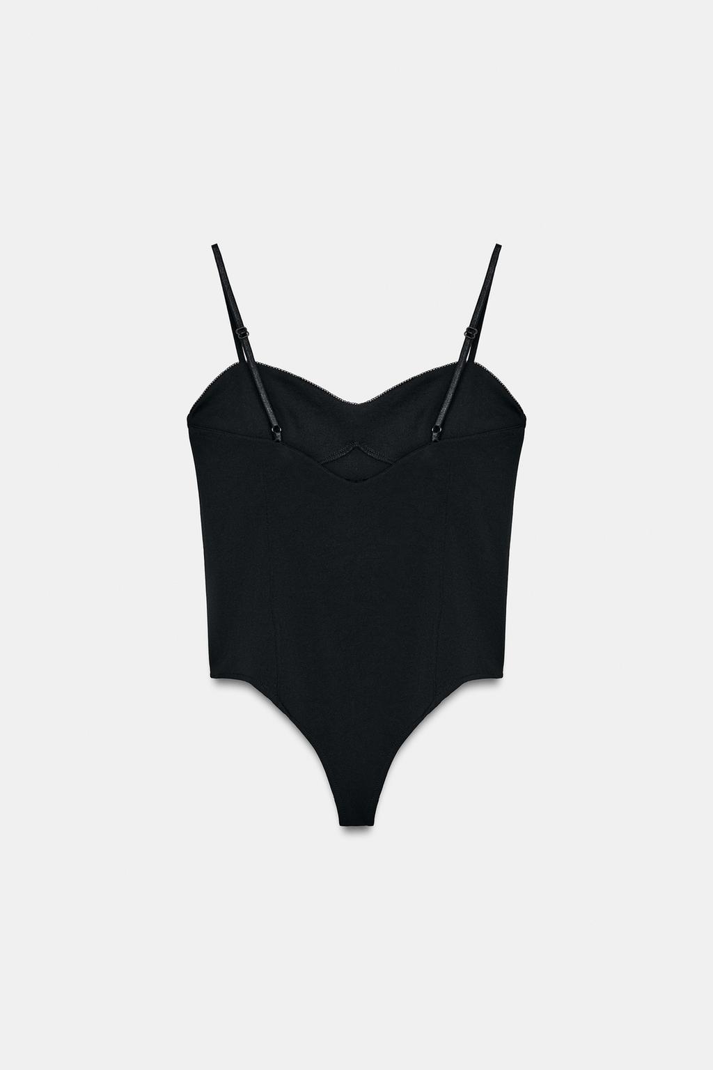 БОДИ С ВЫРЕЗОМ СЕРДЕЧКОМ