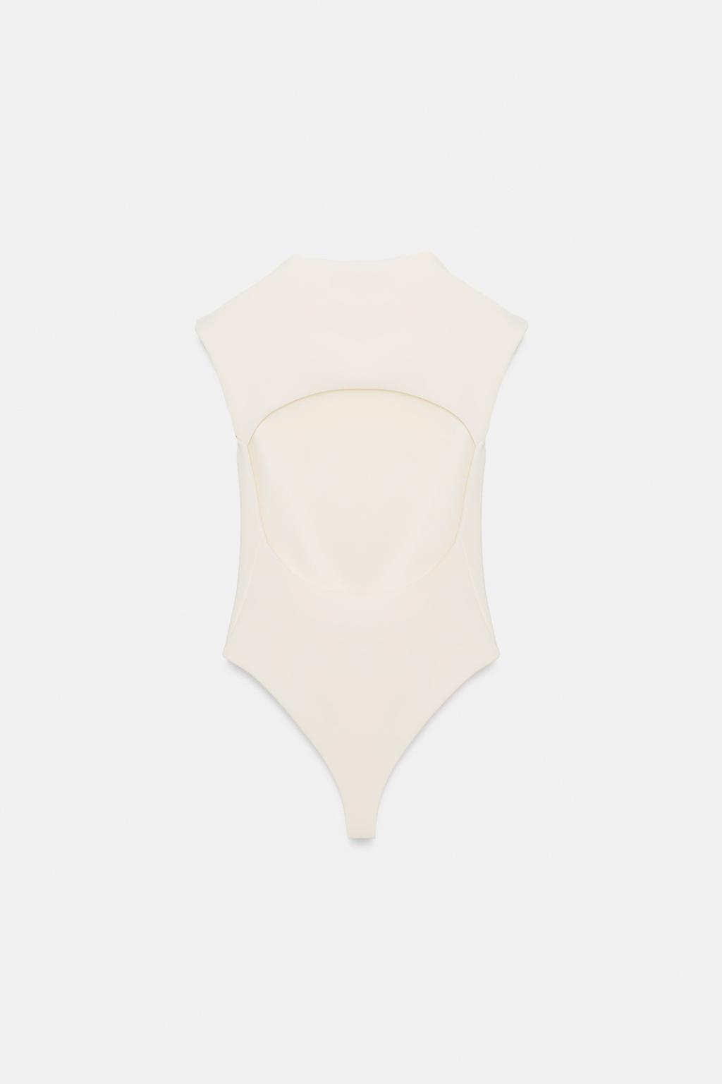 ЭЛАСТИЧНОЕ БОДИ С ВЫРЕЗАМИ