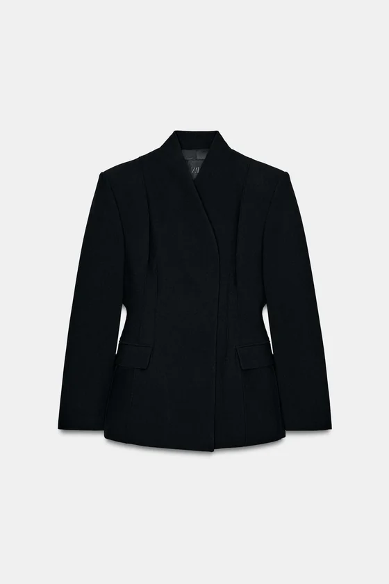 БЛЕЙЗЕР ПРИТАЛЕННОГО КРОЯ — коллекция Zara «ZW»