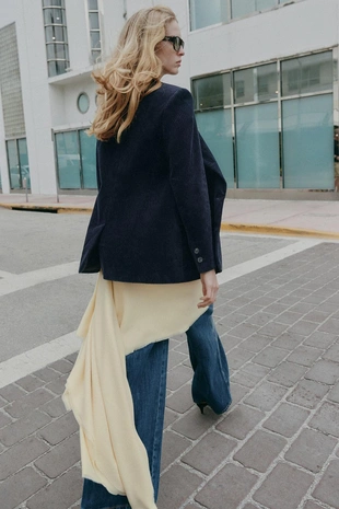 Блейзер из вельвета с подплечниками- Заказать в России