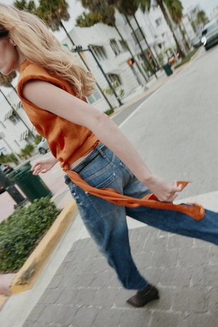 Атласный топ с бантом- Заказать в России