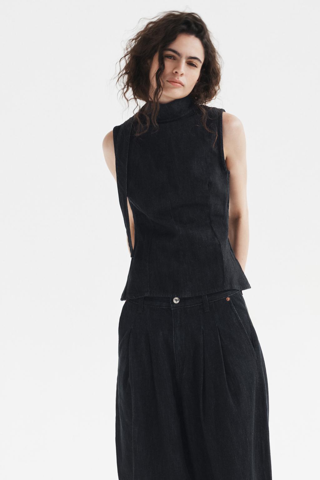 ДЖИНСОВЫЙ ТОП TRF С ГОРЛОВИНОЙ ХАЛТЕР И ЗАВЯЗКАМИ