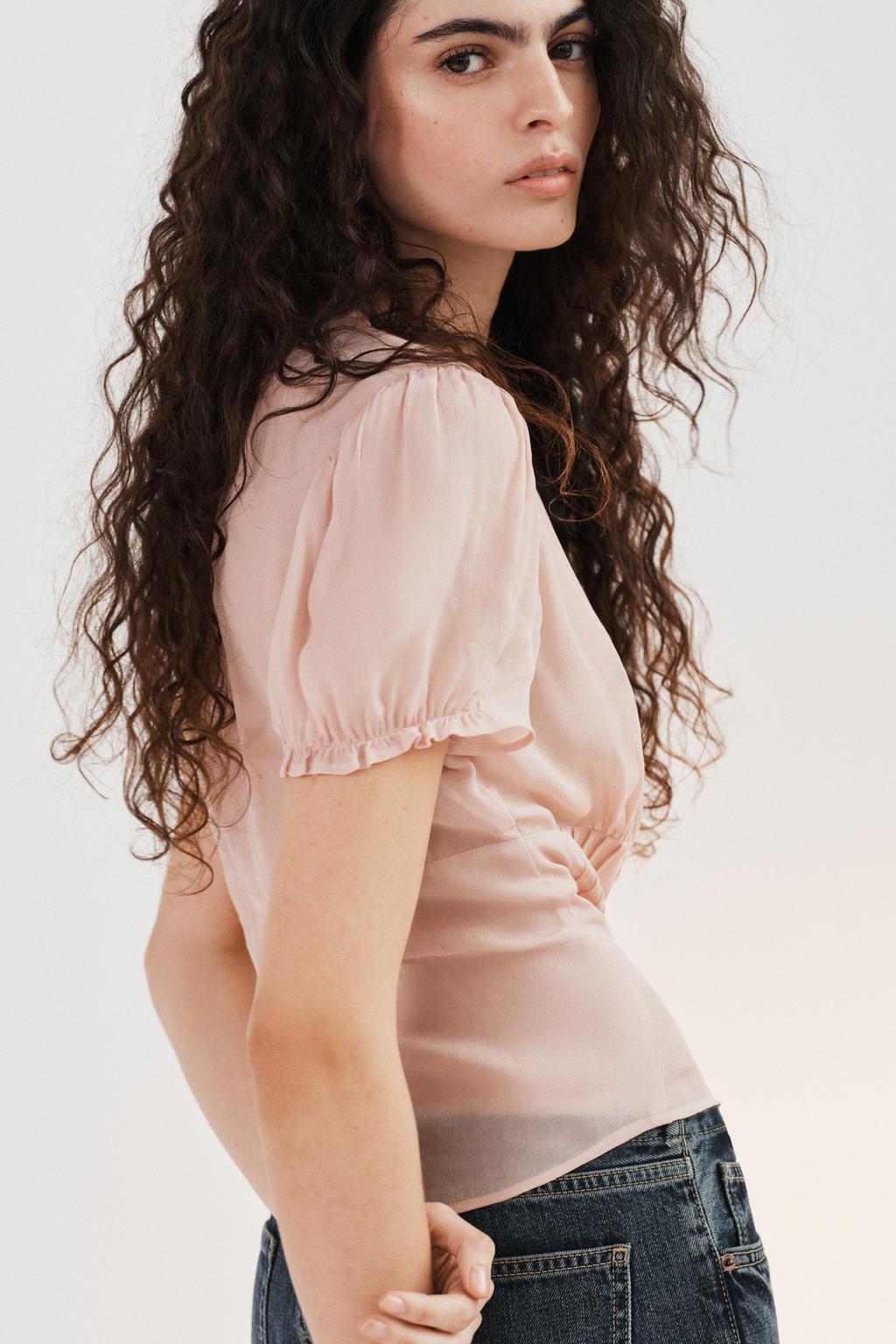 ТОП ИЗ ПОЛУПРОЗРАЧНОГО ЖОРЖЕТА