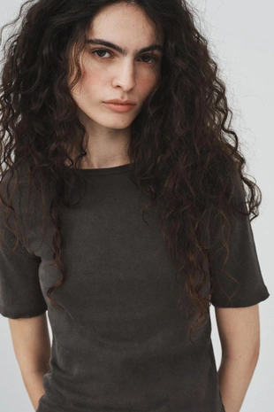 Футболка с эффектом потертости- Заказать в России