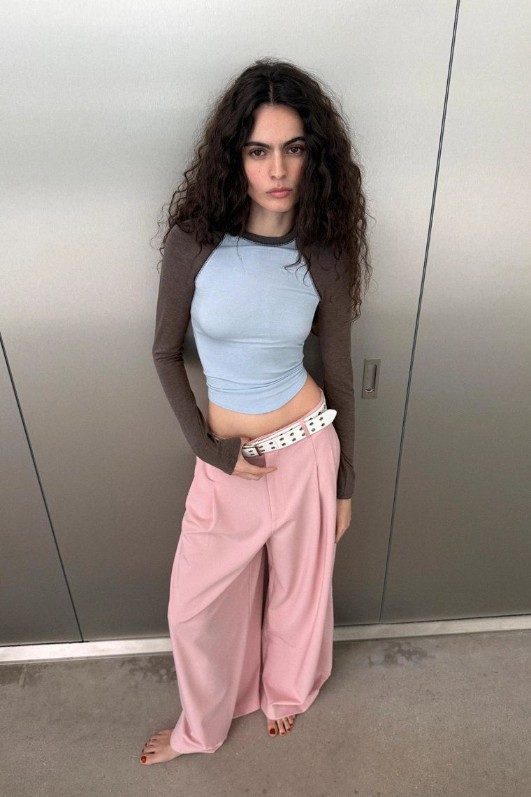 Брюки с линиями стрелок