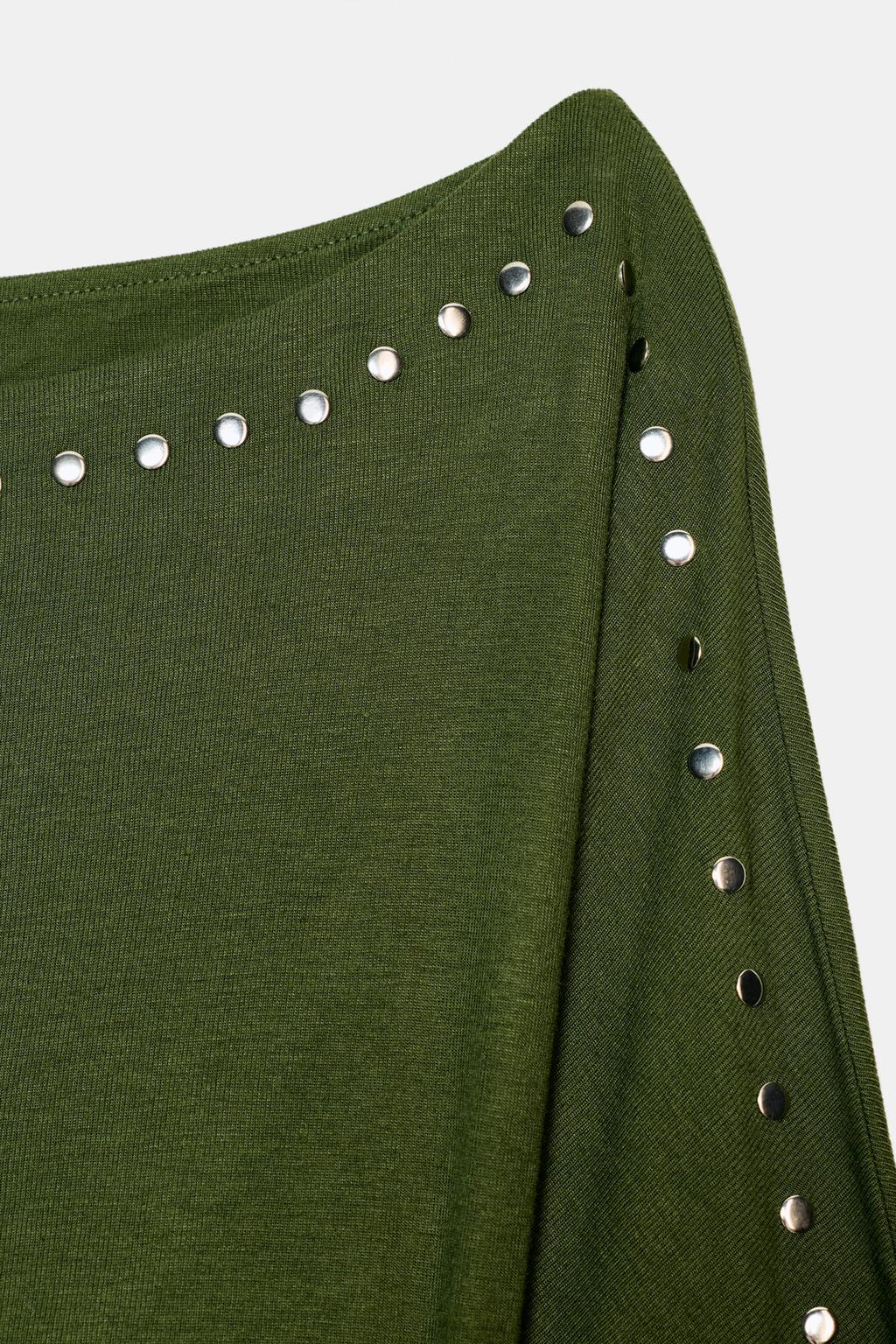 ФУТБОЛКА С ДЛИННЫМИ РУКАВАМИ И ЗАКЛЕПКАМИ