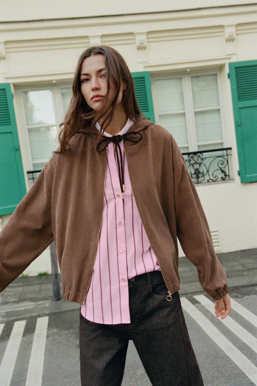 БОМБЕР С КАПЮШОНОМ