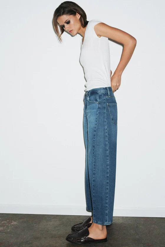 УКОРОЧЕННЫЕ ДЖИНСЫ  СО СРЕДНЕЙ ПОСАДКОЙ — коллекция Zara «ZW»