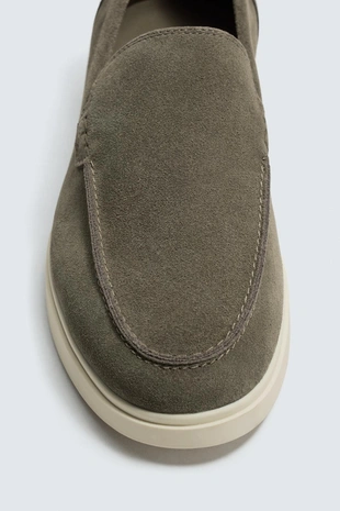 Кожаные лоферы в повседневном стиле- Заказать в России