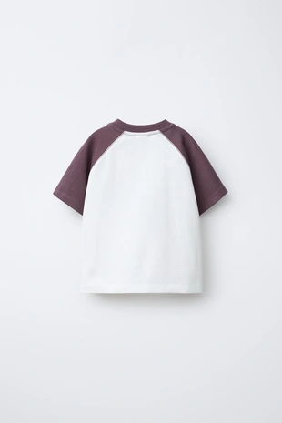 Футболка с рукавами реглан