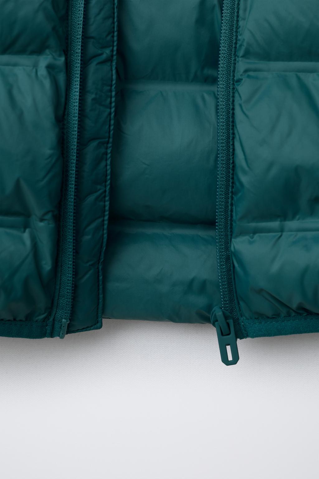 ЛЕГКАЯ НЕПРОМОКАЕМАЯ КУРТКА