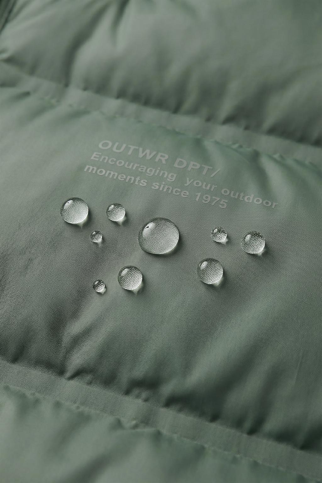 ЛЕГКИЙ ЖИЛЕТ С КАПЮШОНОМ WATER REPELLENT