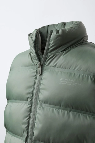 Легкий жилет с капюшоном WATER REPELLENT